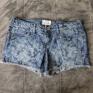 Aeropostale Printed & Fringed Jean Shorts Size 3/4